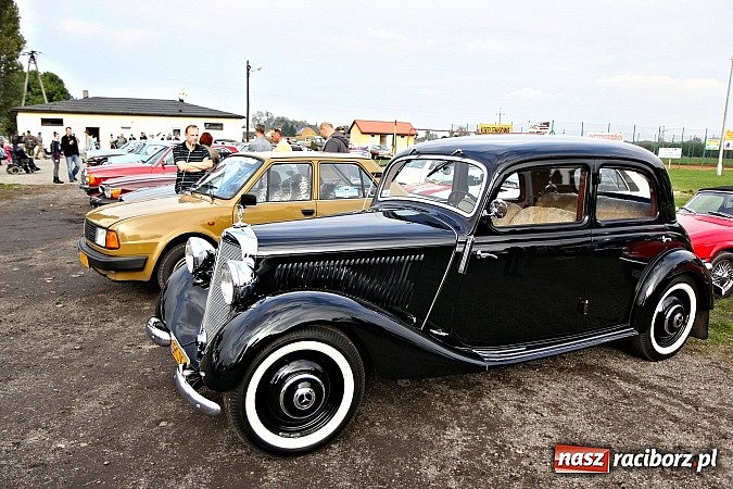 Zdjęcie w galerii na portalu naszraciborz.pl: Zakończenie sezonu motorowego, czyli zlot oldtimerów oraz motobazar w Zabełkowie wiadomości z regionu