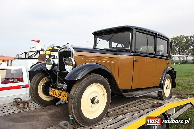 Zdjęcie w galerii na portalu naszraciborz.pl: Zakończenie sezonu motorowego, czyli zlot oldtimerów oraz motobazar w Zabełkowie wiadomości z regionu