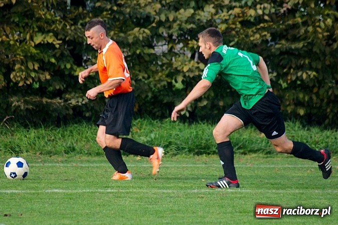 Zdjęcie w galerii na portalu naszraciborz.pl: B klasa: Wicher z Płoni zdmuchnął Olszynkę wiadomości z regionu
