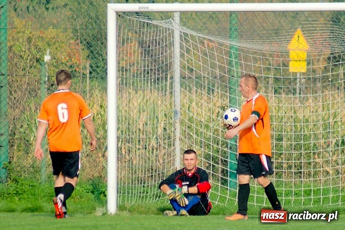 Zdjęcie w galerii na portalu naszraciborz.pl: B klasa: Wicher z Płoni zdmuchnął Olszynkę wiadomości z regionu