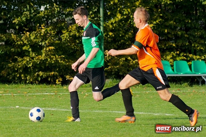 Zdjęcie w galerii na portalu naszraciborz.pl: B klasa: Wicher z Płoni zdmuchnął Olszynkę wiadomości z regionu