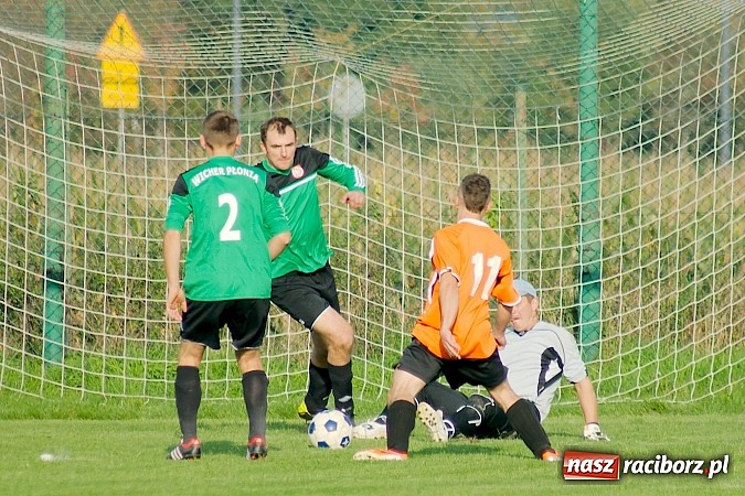 Zdjęcie w galerii na portalu naszraciborz.pl: B klasa: Wicher z Płoni zdmuchnął Olszynkę wiadomości z regionu