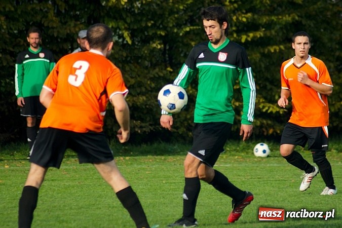 Zdjęcie w galerii na portalu naszraciborz.pl: B klasa: Wicher z Płoni zdmuchnął Olszynkę wiadomości z regionu