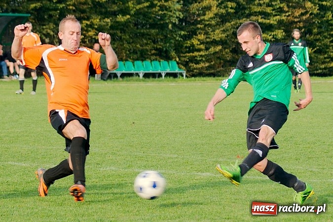 Zdjęcie w galerii na portalu naszraciborz.pl: B klasa: Wicher z Płoni zdmuchnął Olszynkę wiadomości z regionu