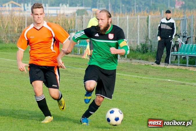 Zdjęcie w galerii na portalu naszraciborz.pl: B klasa: Wicher z Płoni zdmuchnął Olszynkę wiadomości z regionu