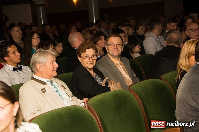 Zdjęcie w galerii na portalu naszraciborz.pl: Jubileusz 20-lecia zespołu Miraż wiadomości z regionu