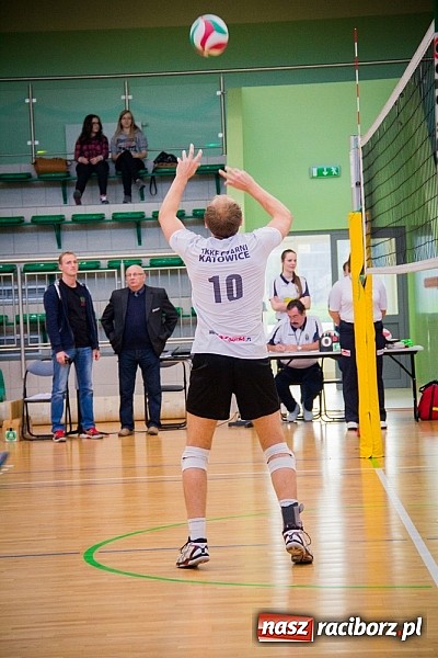 Zdjęcie w galerii na portalu naszraciborz.pl: Spacer Czarnych Katowice w Arenie Rafako wiadomości z regionu