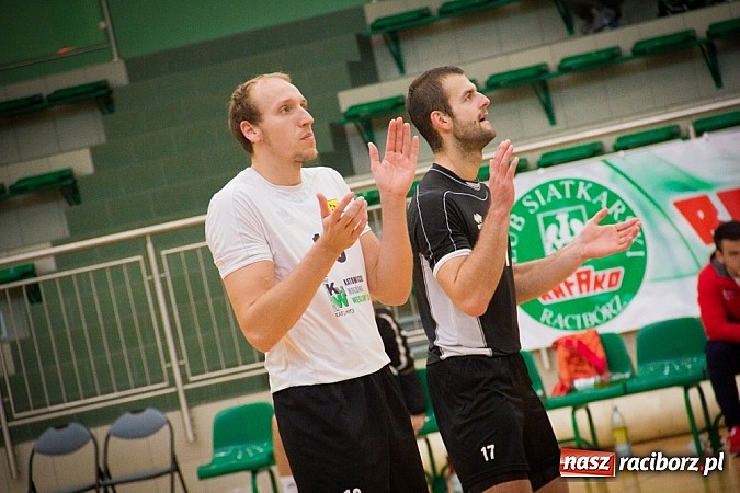 Zdjęcie w galerii na portalu naszraciborz.pl: Spacer Czarnych Katowice w Arenie Rafako wiadomości z regionu