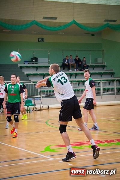 Zdjęcie w galerii na portalu naszraciborz.pl: Spacer Czarnych Katowice w Arenie Rafako wiadomości z regionu