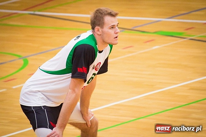 Zdjęcie w galerii na portalu naszraciborz.pl: Spacer Czarnych Katowice w Arenie Rafako wiadomości z regionu