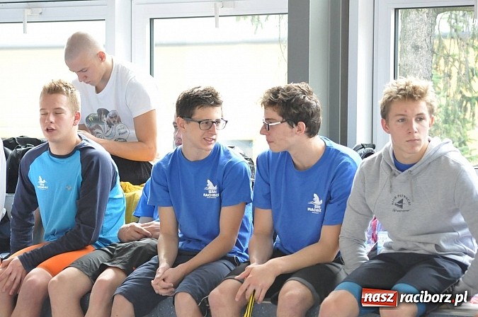 Zdjęcie w galerii na portalu naszraciborz.pl: Puchar Sprintu na krytej pływalni SMS-u wiadomości z regionu
