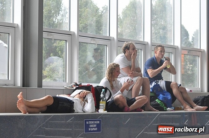 Zdjęcie w galerii na portalu naszraciborz.pl: Puchar Sprintu na krytej pływalni SMS-u wiadomości z regionu
