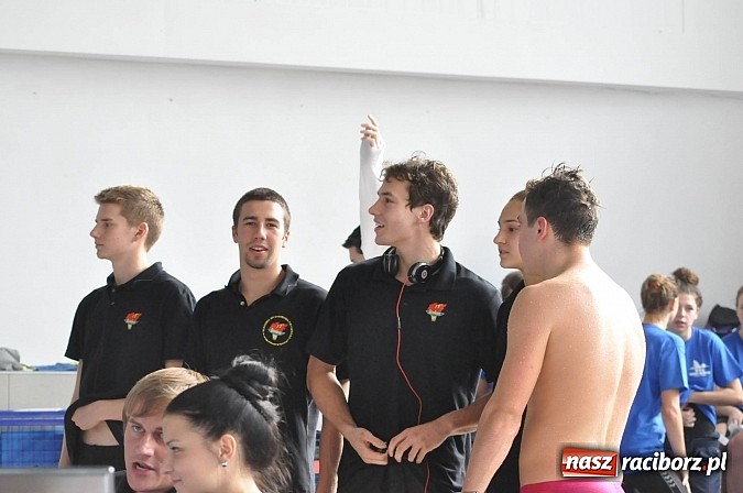 Zdjęcie w galerii na portalu naszraciborz.pl: Puchar Sprintu na krytej pływalni SMS-u wiadomości z regionu