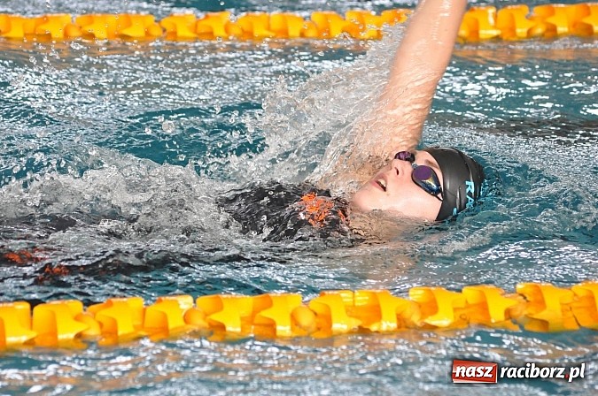 Zdjęcie w galerii na portalu naszraciborz.pl: Puchar Sprintu na krytej pływalni SMS-u wiadomości z regionu