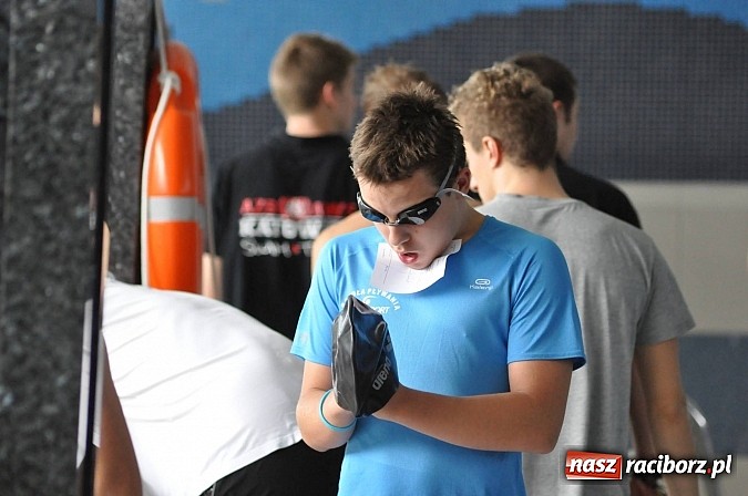 Zdjęcie w galerii na portalu naszraciborz.pl: Puchar Sprintu na krytej pływalni SMS-u wiadomości z regionu
