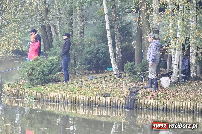 Zdjęcie w galerii na portalu naszraciborz.pl: Na stawie przy Aquabraxie odbyły się zawody wędkarskie wiadomości z regionu