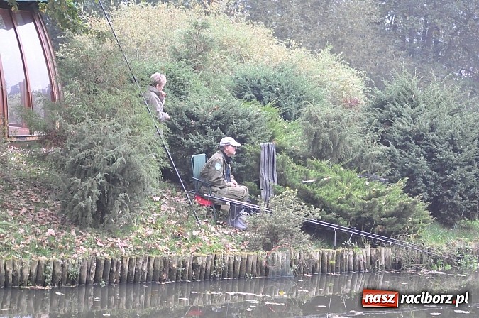 Zdjęcie w galerii na portalu naszraciborz.pl: Na stawie przy Aquabraxie odbyły się zawody wędkarskie wiadomości z regionu