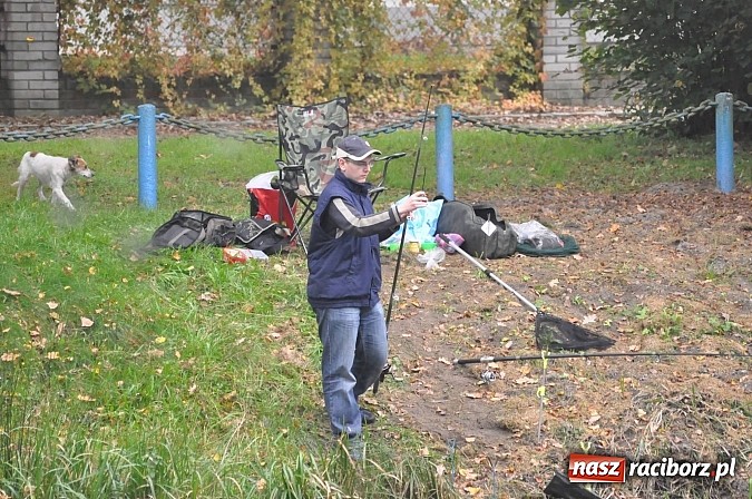Zdjęcie w galerii na portalu naszraciborz.pl: Na stawie przy Aquabraxie odbyły się zawody wędkarskie wiadomości z regionu