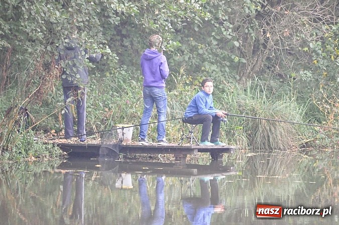 Zdjęcie w galerii na portalu naszraciborz.pl: Na stawie przy Aquabraxie odbyły się zawody wędkarskie wiadomości z regionu
