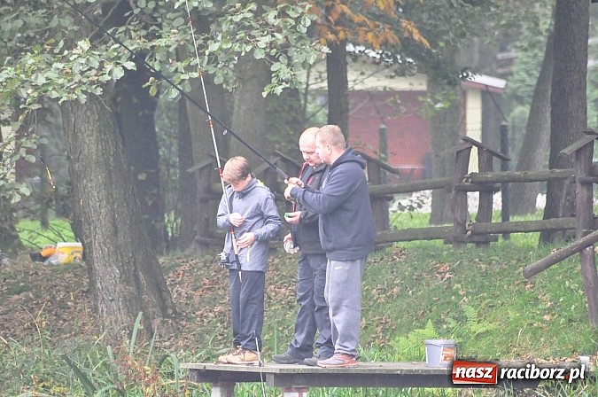 Zdjęcie w galerii na portalu naszraciborz.pl: Na stawie przy Aquabraxie odbyły się zawody wędkarskie wiadomości z regionu