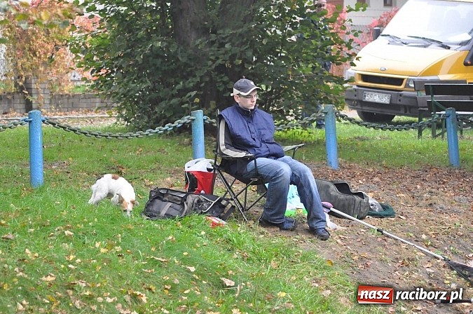 Zdjęcie w galerii na portalu naszraciborz.pl: Na stawie przy Aquabraxie odbyły się zawody wędkarskie wiadomości z regionu