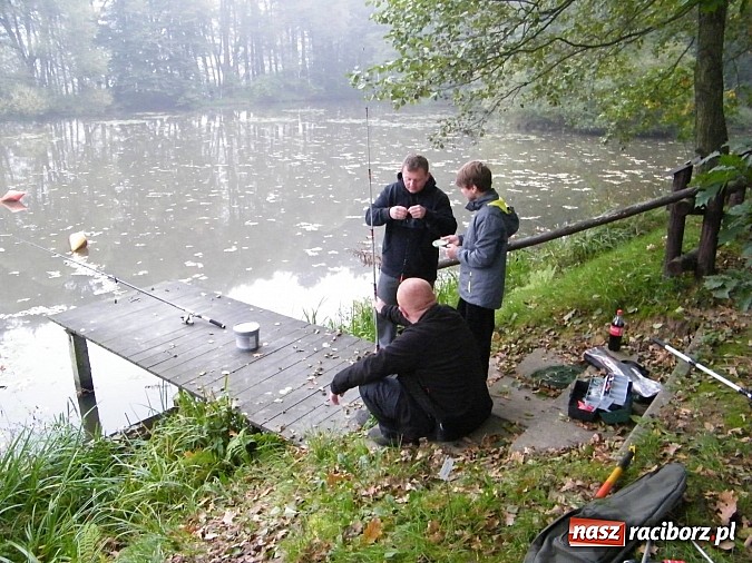 Zdjęcie w galerii na portalu naszraciborz.pl: Na stawie przy Aquabraxie odbyły się zawody wędkarskie wiadomości z regionu