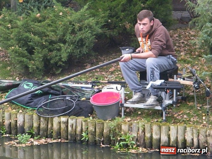 Zdjęcie w galerii na portalu naszraciborz.pl: Na stawie przy Aquabraxie odbyły się zawody wędkarskie wiadomości z regionu
