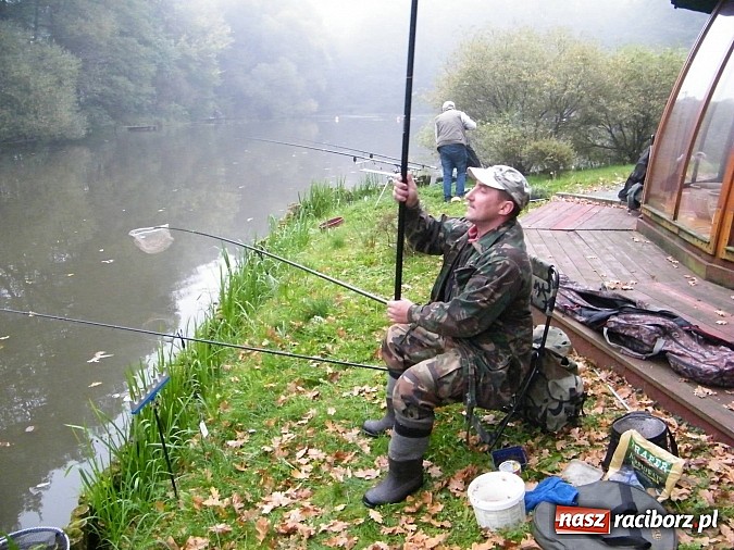 Zdjęcie w galerii na portalu naszraciborz.pl: Na stawie przy Aquabraxie odbyły się zawody wędkarskie wiadomości z regionu