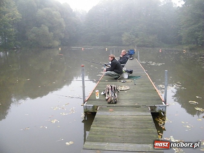 Zdjęcie w galerii na portalu naszraciborz.pl: Na stawie przy Aquabraxie odbyły się zawody wędkarskie wiadomości z regionu