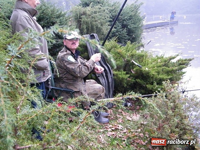 Zdjęcie w galerii na portalu naszraciborz.pl: Na stawie przy Aquabraxie odbyły się zawody wędkarskie wiadomości z regionu