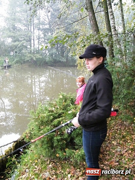 Zdjęcie w galerii na portalu naszraciborz.pl: Na stawie przy Aquabraxie odbyły się zawody wędkarskie wiadomości z regionu