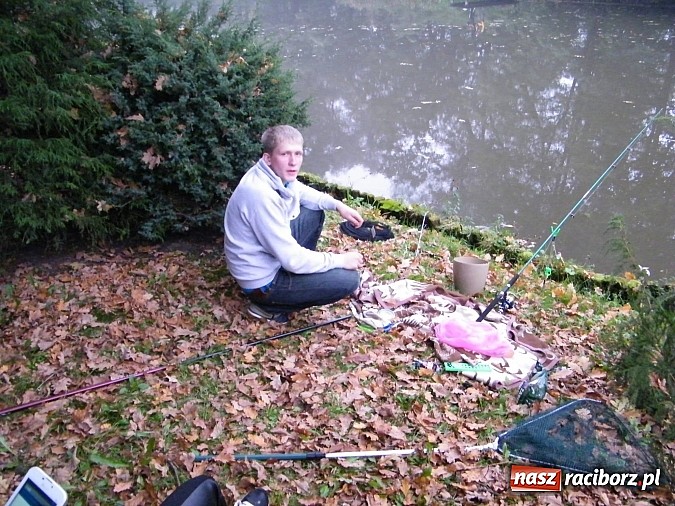 Zdjęcie w galerii na portalu naszraciborz.pl: Na stawie przy Aquabraxie odbyły się zawody wędkarskie wiadomości z regionu