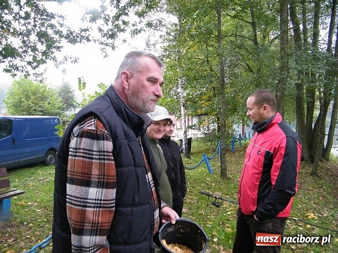 Zdjęcie w galerii na portalu naszraciborz.pl: Na stawie przy Aquabraxie odbyły się zawody wędkarskie wiadomości z regionu