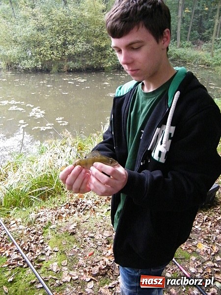Zdjęcie w galerii na portalu naszraciborz.pl: Na stawie przy Aquabraxie odbyły się zawody wędkarskie wiadomości z regionu