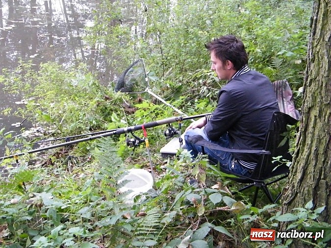 Zdjęcie w galerii na portalu naszraciborz.pl: Na stawie przy Aquabraxie odbyły się zawody wędkarskie wiadomości z regionu