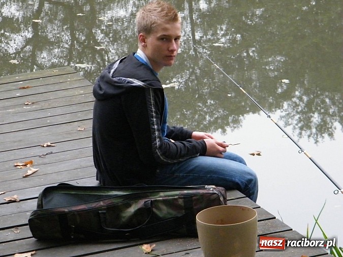 Zdjęcie w galerii na portalu naszraciborz.pl: Na stawie przy Aquabraxie odbyły się zawody wędkarskie wiadomości z regionu