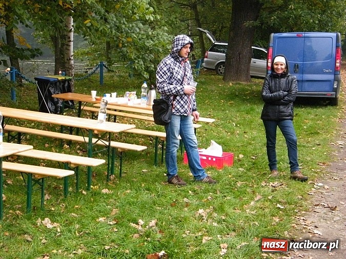 Zdjęcie w galerii na portalu naszraciborz.pl: Na stawie przy Aquabraxie odbyły się zawody wędkarskie wiadomości z regionu