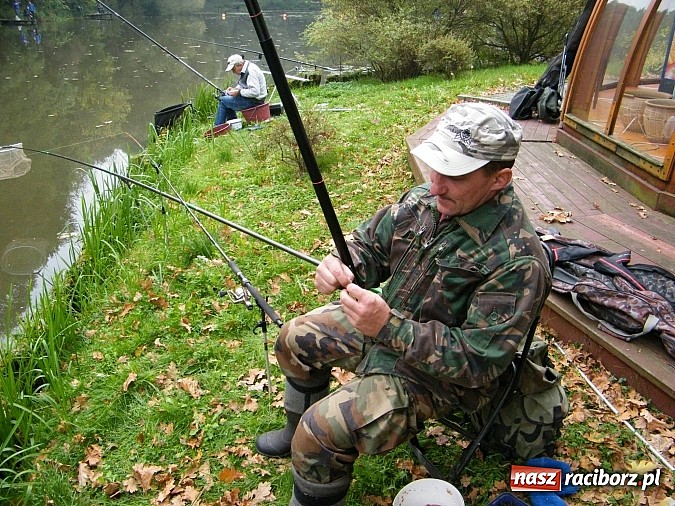 Zdjęcie w galerii na portalu naszraciborz.pl: Na stawie przy Aquabraxie odbyły się zawody wędkarskie wiadomości z regionu