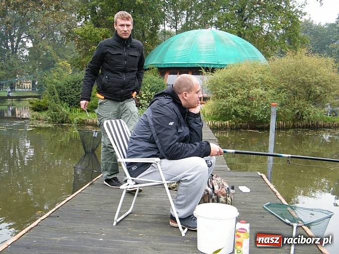 Zdjęcie w galerii na portalu naszraciborz.pl: Na stawie przy Aquabraxie odbyły się zawody wędkarskie wiadomości z regionu