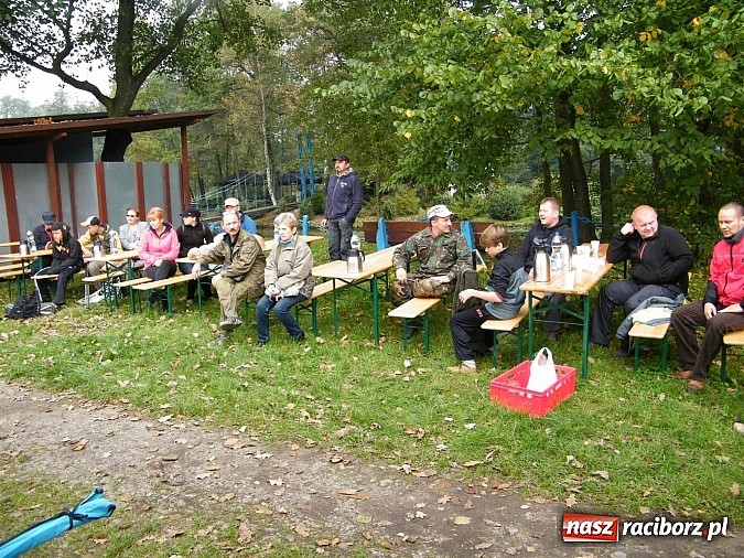 Zdjęcie w galerii na portalu naszraciborz.pl: Na stawie przy Aquabraxie odbyły się zawody wędkarskie wiadomości z regionu