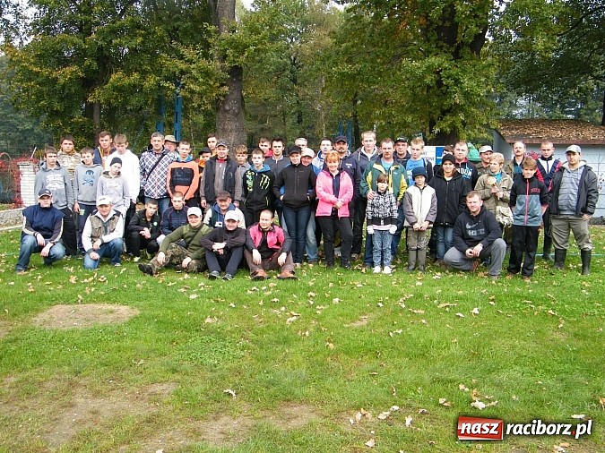 Zdjęcie w galerii na portalu naszraciborz.pl: Na stawie przy Aquabraxie odbyły się zawody wędkarskie wiadomości z regionu