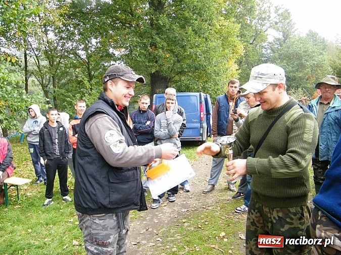 Zdjęcie w galerii na portalu naszraciborz.pl: Na stawie przy Aquabraxie odbyły się zawody wędkarskie wiadomości z regionu