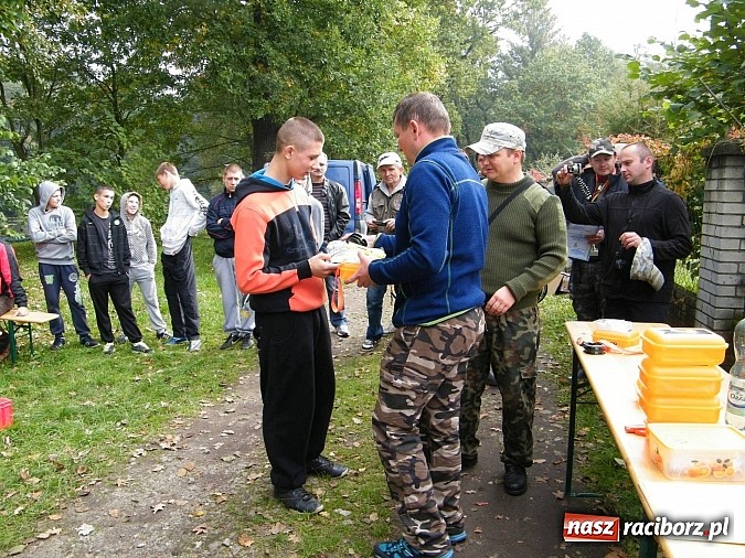Zdjęcie w galerii na portalu naszraciborz.pl: Na stawie przy Aquabraxie odbyły się zawody wędkarskie wiadomości z regionu