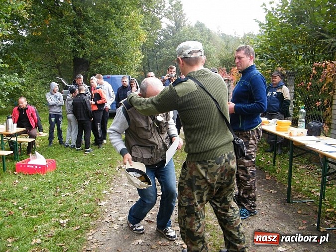 Zdjęcie w galerii na portalu naszraciborz.pl: Na stawie przy Aquabraxie odbyły się zawody wędkarskie wiadomości z regionu