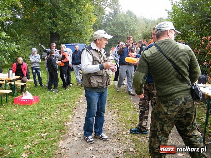 Zdjęcie w galerii na portalu naszraciborz.pl: Na stawie przy Aquabraxie odbyły się zawody wędkarskie wiadomości z regionu