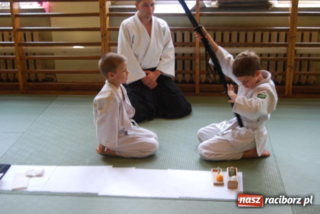 Zdjęcie w galerii na portalu naszraciborz.pl: Pasowanie na samurajów wiadomości z regionu