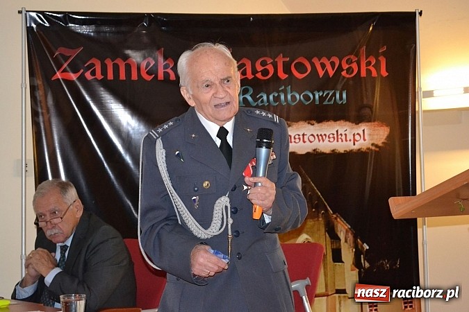 Zdjęcie w galerii na portalu naszraciborz.pl: Dobro Ojczyzny świętowało 5-lecie działalności na zamku  wiadomości z regionu