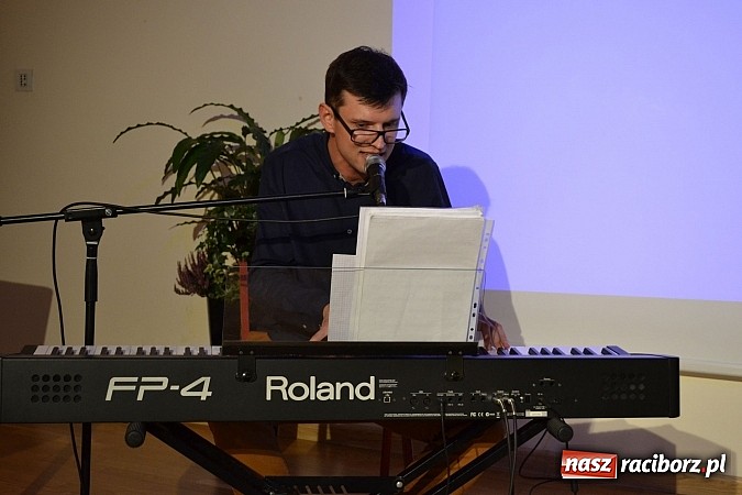 Zdjęcie w galerii na portalu naszraciborz.pl: Dobro Ojczyzny świętowało 5-lecie działalności na zamku  wiadomości z regionu