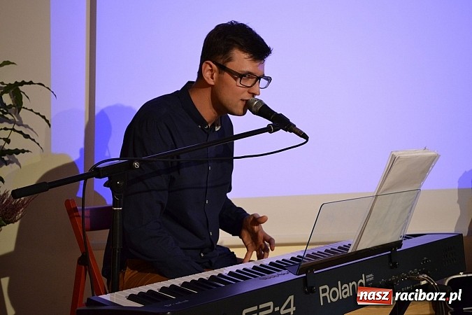 Zdjęcie w galerii na portalu naszraciborz.pl: Dobro Ojczyzny świętowało 5-lecie działalności na zamku  wiadomości z regionu