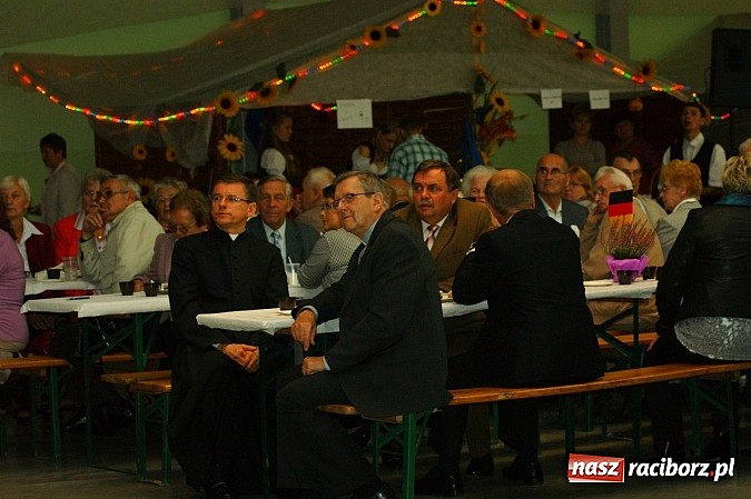 Zdjęcie w galerii na portalu naszraciborz.pl: Mniejszość niemiecka spotkała się dziś w Pietrowicach Wielkich wiadomości z regionu